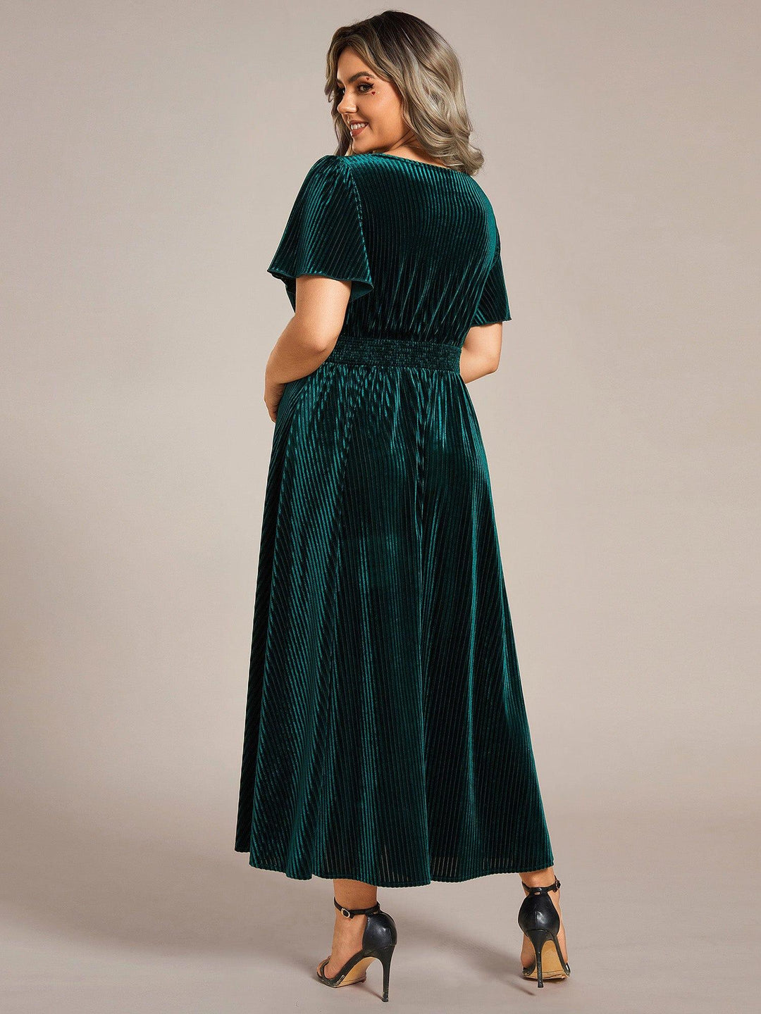 Bettina | Plus Size Velvet Dress